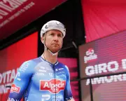 Australian Sprinter Kaden Groves Withdraws from Giro d'Italia After Crash Injuries
