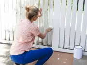 Best Fence Paint Colours to Make Your Garden Look Bigger