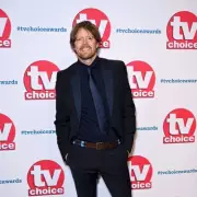 Beyond Paradise Fans Cast Kris Marshall as Perfect Arthur Weasley for HBO Harry Potter Series