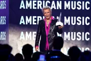 Billy Idol Gets Lifetime Achievement Award at 2026 AMAs for 50-Year Career