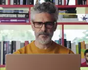 Bitter Christmas Review: Almodóvar's Complex Film Within a Film