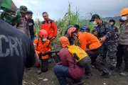 Bodies of Two Singaporean Hikers Found After Indonesian Volcano Eruption