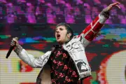 Bring Me the Horizon’s Oli Sykes Suffers Mild Concussion After Phone Hits Head