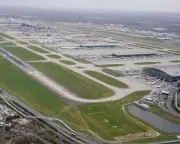 CAA Proposes Rival Bids for Heathrow Third Runway to Cut Costs