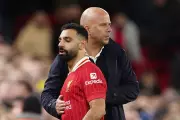 Carragher: Slot 'Cannot Win' in Mohamed Salah Row Before Final Game