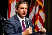 DeSantis Signs Gerrymandered Florida Map Boosting GOP in Midterms
