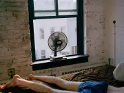 Doctor Shares Hacks to Cool Bedroom by 8 Degrees Before Bedtime