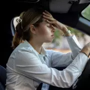 Drivers Urged to Avoid Dangerous Hair Clips in Hot Weather After Near-Fatal Crash