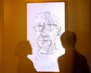 Es Devlin Criticizes Selfie Culture at National Portrait Gallery