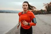 Experts Debunk Viral 'Runner's Waist' Myth: Running Doesn't Bulk Up Midsection