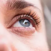 Eye Surgeon Warns Hay Fever Habit Could Permanently Damage Eyesight