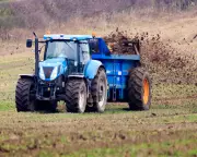 Fertiliser Crisis Threatens Global Food Prices, UK Farmers Face 70% Cost Surge