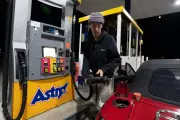 Gasoline Prices Surge 31 Cents in a Week, Averaging $4.48 per Gallon