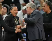 Geno Auriemma Says He Felt 'Dumb' After Final Four Confrontation with Dawn Staley