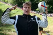 German YouTuber Tom Kopke Beats Cheese Rolling Legend Chris Anderson
