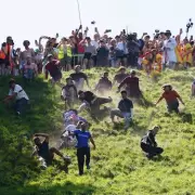 German YouTuber Tom Kopke Beats Guinness Record Holder at Cheese Rolling
