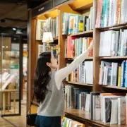 How I Read 4 Books a Week While Working Full-Time: 4 Easy Tips