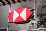 HSBC Chair Faces 8% Shareholder Protest Over Weakened Climate Targets