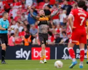 Hull Master the Tension to Make It an Unlikely Mission Accomplished