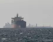 Iran Demands Cooperation from Ships in Strait of Hormuz Amid Seizure Report