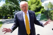 Iran Ignores Trump's Flip-Flops as Strait of Hormuz Control Holds