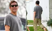 Jake Gyllenhaal Embraces Aussie Culture by Going Barefoot on Gold Coast Set