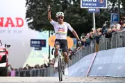 Jhonatan Narvaez Wins Stage at Giro d'Italia