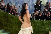 Kylie Jenner's Eyebrow Dyeing Disaster After Met Gala Appearance