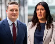 Labour Row Erupts Over EU Rejoin as Nandy Challenges Streeting