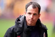 Le Bris Urges Caution as Sunderland Keep European Hopes Alive