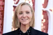 Lisa Kudrow Calls Ross a 'Horrible' Boyfriend in Friends Debate