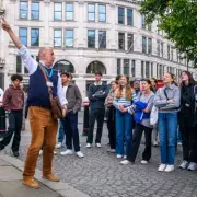 London Tour Guide Reveals Best Fish and Chips Spots for Americans