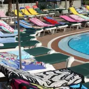 Man Takes Petty Revenge on Sunbed Thieves at Caribbean Resort