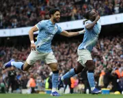 Manchester City Cruise Past Brentford to Close Gap at Premier League Summit