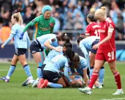 Manchester City Edge Liverpool with Late Knaak Winner to Close on WSL Title