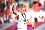 Marlie Packer Scores Four Tries as England Crush Italy 61-33 in Six Nations