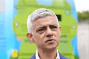 Met Police Warns of Officer Cuts After Mayor Blocks Palantir Deal
