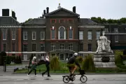 Met Probes 5 Officers Over Misogynistic Comments at Kensington Palace