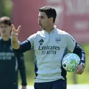 Mikel Arteta Urges Arsenal Players to Define Club History in Crucial Week