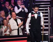 Murphy Leads Wu in World Snooker Championship Final After Day One