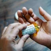 Nearly 70,000 Illegal Hair-Loss Drugs Seized at UK Border in Five Years