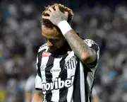 Neymar Apologises for Slapping Teen Teammate Robinho Jr in Training