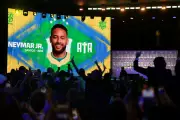 Neymar makes Brazil World Cup squad after injury layoff