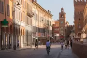 Nonnamaxxing Trend: Italian Grandma Lifestyle for Longevity and Health