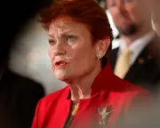 One Nation proposes Norway-style gas equity plan, abolishing offshore tax