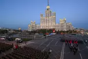 Putin and Zelensky Announce Rival Ceasefires Ahead of Moscow Victory Day Parade