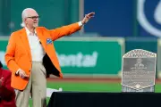René Cárdenas, MLB Spanish-Language Broadcasting Pioneer, Dies at 96