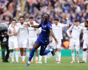 Rochdale Return to Football League After Dramatic Penalty Shootout Win