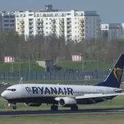 Ryanair CEO Warns of Fare Rises If Strait of Hormuz Stays Blocked
