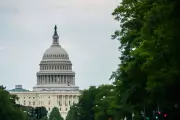 Senators Unanimously Approve Withholding Pay During Government Shutdowns